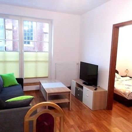 Apartment Old Town Cozy Елблаг Екстериор снимка